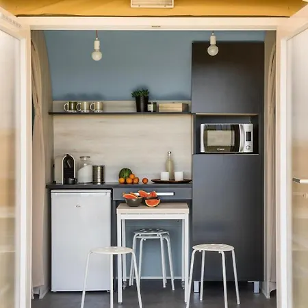 Aire Naturelle La Loire Fleurie Kemping Le Perrier