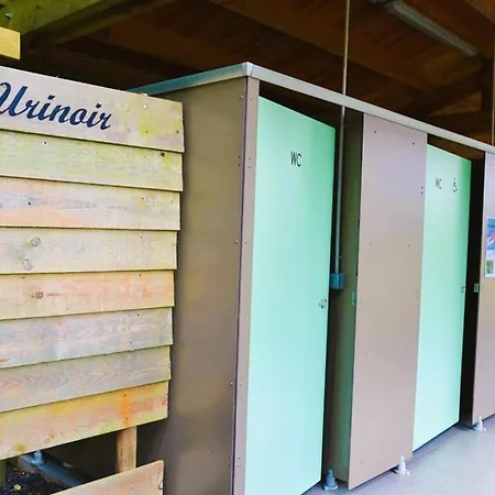 Aire Naturelle La Loire Fleurie Kemping Le Perrier