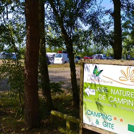 Camping Aire Naturelle La Loire Fleurie *
